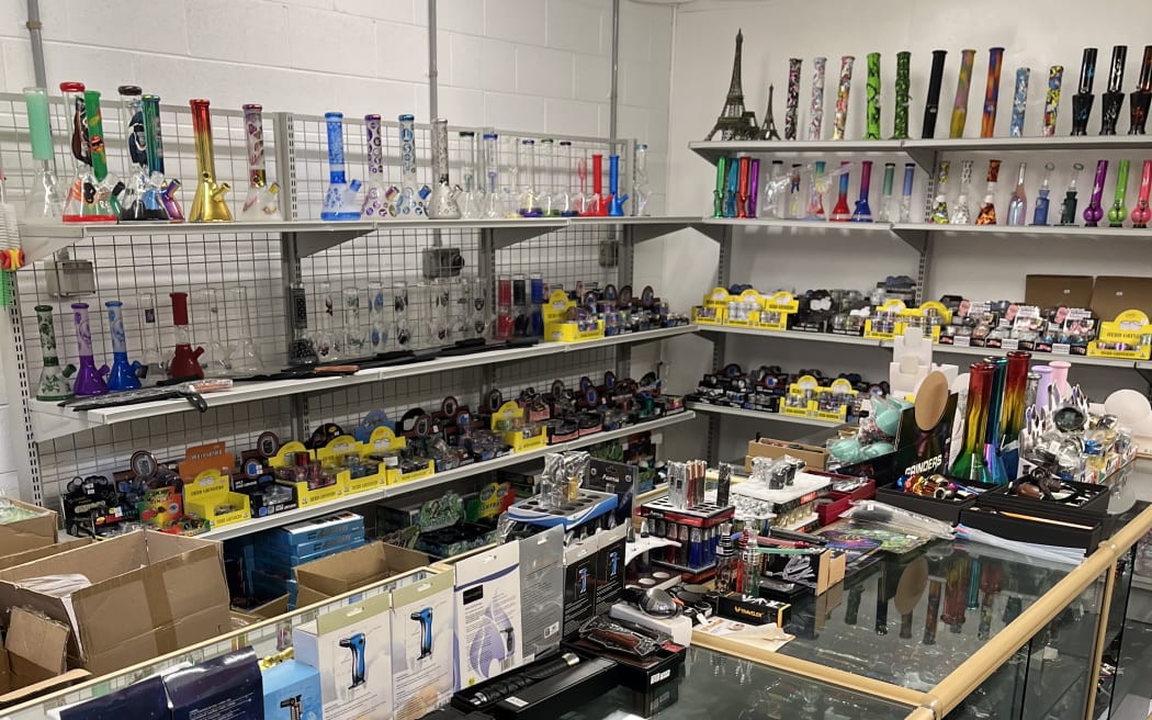 Customs says large numbers of knives and drug paraphernalia were found in the couple's home.