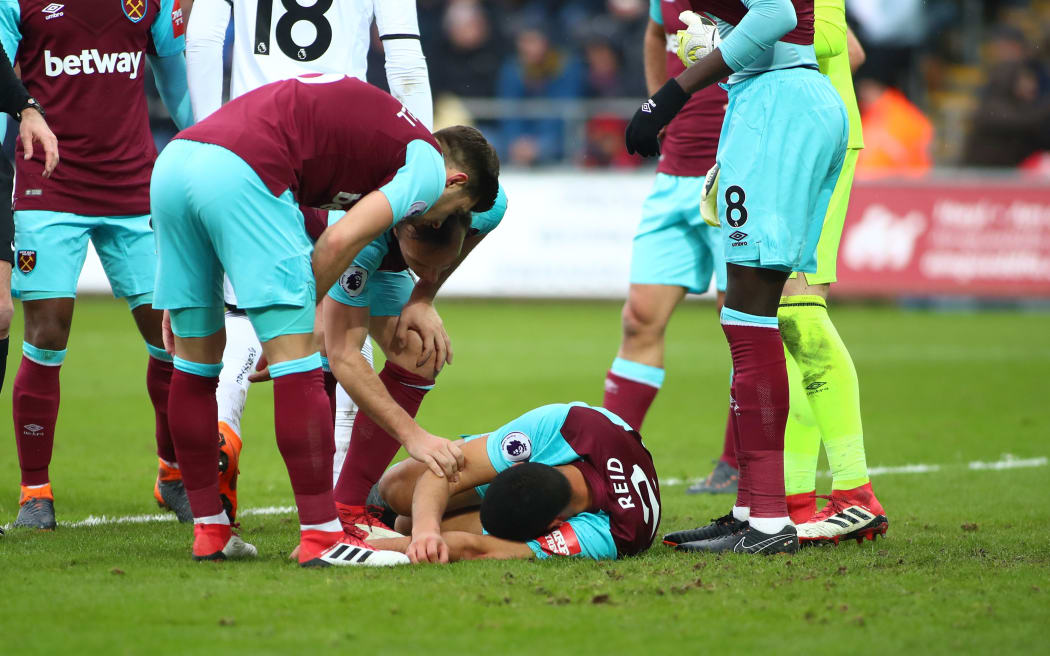Winston Reid injured playing for West Ham 2018.