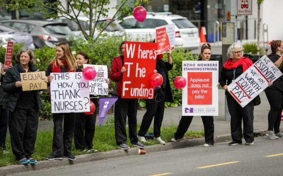 Nurses protest / strike for equal pay on Bealey Ave, Christchurch