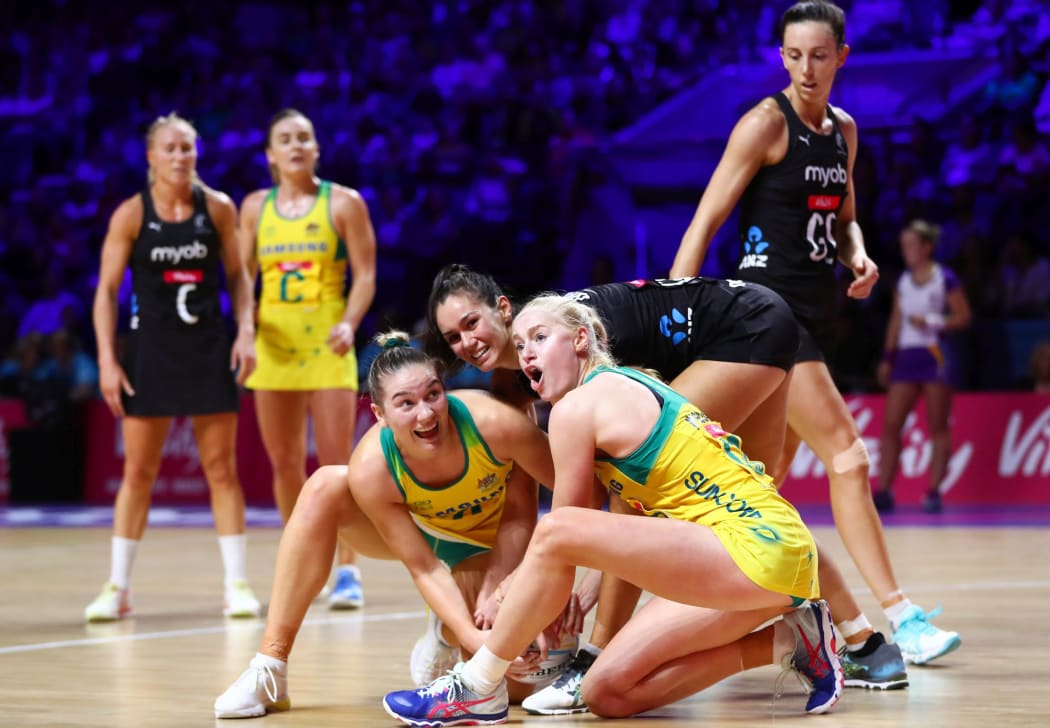 Australia v New Zealand - M&S Bank Arena, Liverpool, England -  Ameliaranne Ekenasio of New Zealand and Courtney Bruce and Jo Weston of Australia. September 18 2019 
Picture by Alex Whitehead/SWpix.com / www.photosport.nz