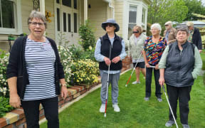 Jan Worthington hosted about a dozen low vision visitors at the Hurworth Country Garden.
