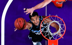 Mika Vukona in action for the Breakers.