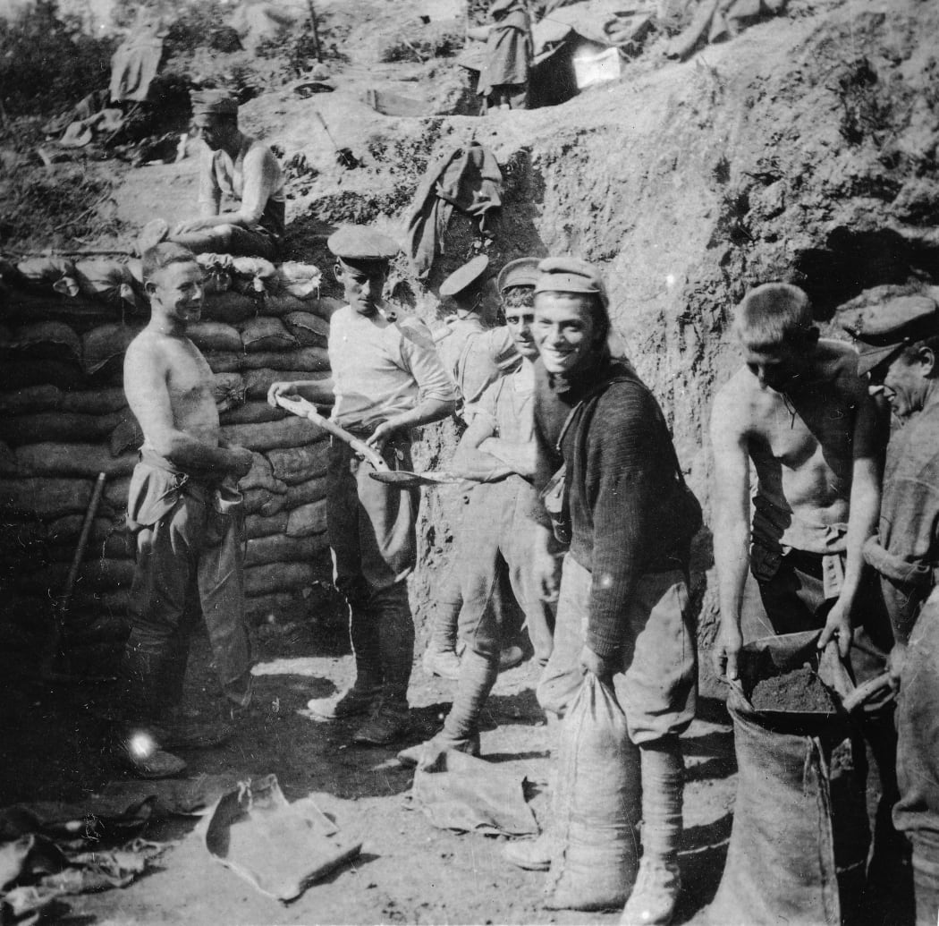 New Zealand soldiers, Gallipoli, Turkey.  The group includes Geoff Barnett, James Hutcheson, and Bucket Bell. Hutchison, James D :NZEF at Auckland, en route to Middle East, and at Gallipoli.