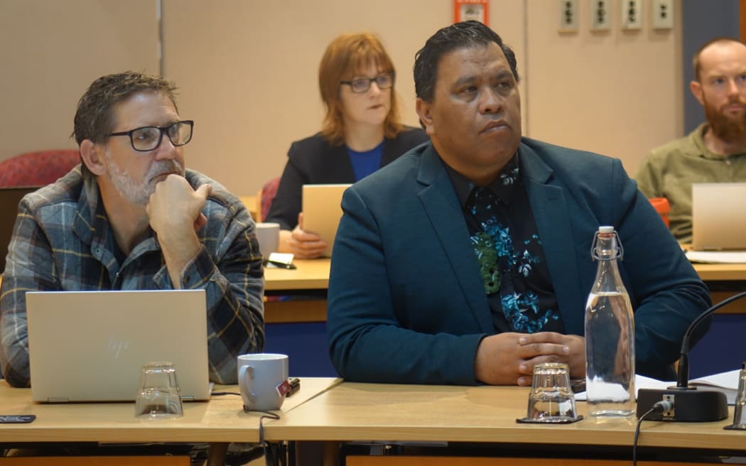 Dinnie Moeahu and David Bublitz
