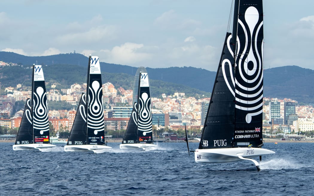 The Women's America's Cup, Official Practice.