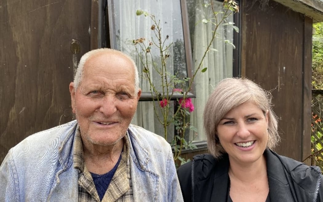 Tony Barrett and Greymouth mayor Tania Gibson