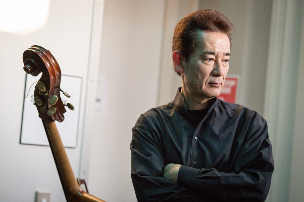 Double bass player Hiroshi Ikematsu