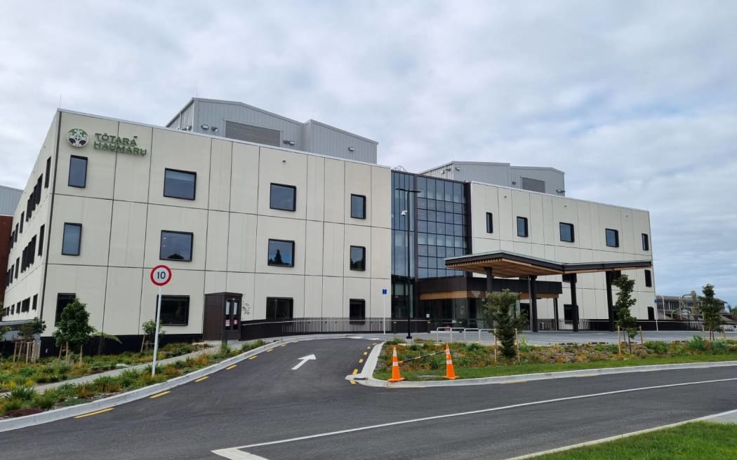 New Auckland surgical building cannot open due to lack of staff