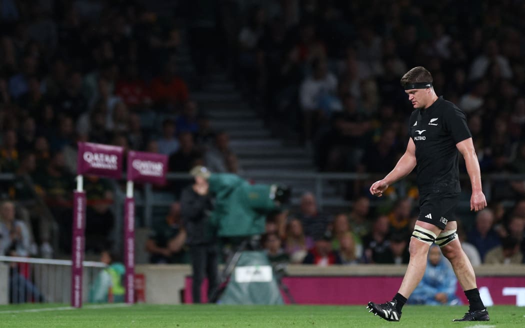 New Zealand lock Scott Barrett leaves the pitch after being sent off with a red card during the match against South Africa at Twickenham.