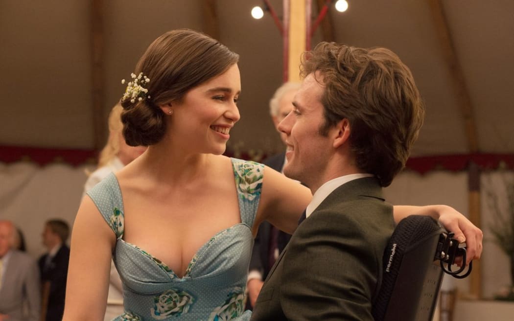 Emilia Clarke and Sam Claflin in Me Before You.