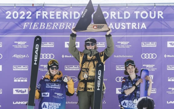 New Zealand skier Jess Hotter celebrates.