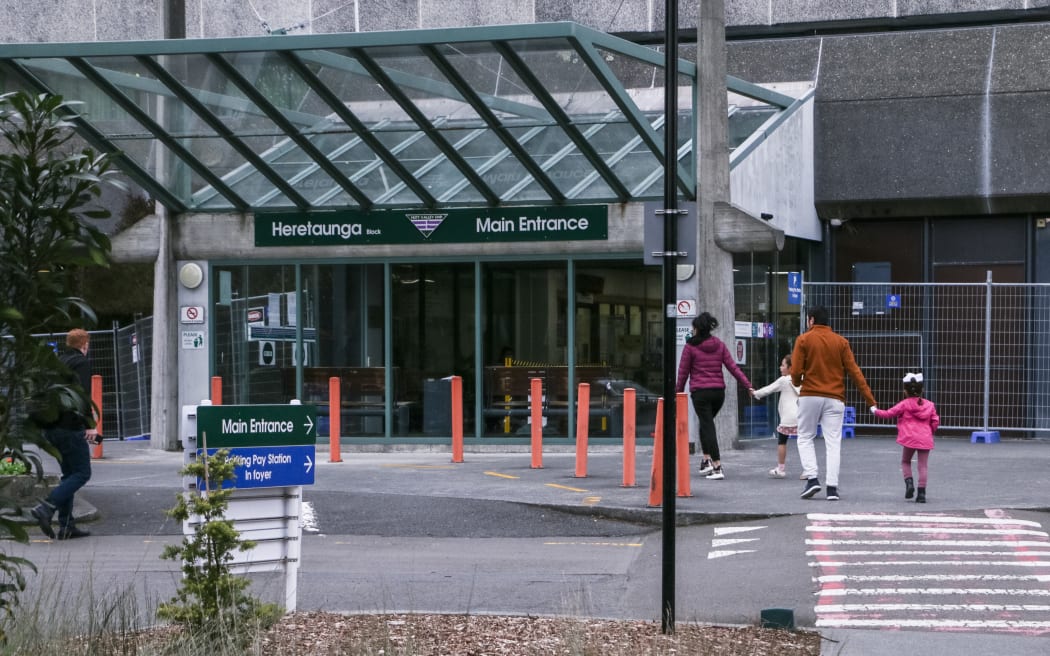 A protest  by midwives and families will pass by Hutt Hospital tomorrow
