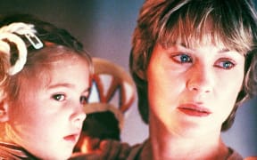 Dee Wallace on the set of ET with Drew Barrymore