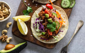 Walnut and cashew nut 'mince' tacos