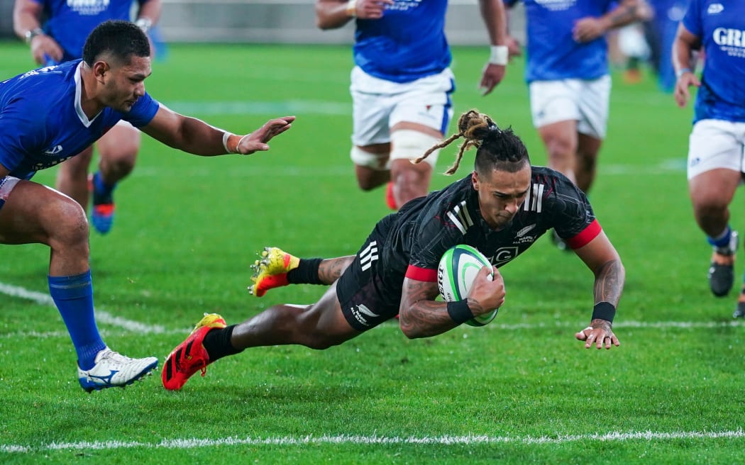 Maori All Blacks Sean Wainui scores a try against Samoa, Wellington 2021.