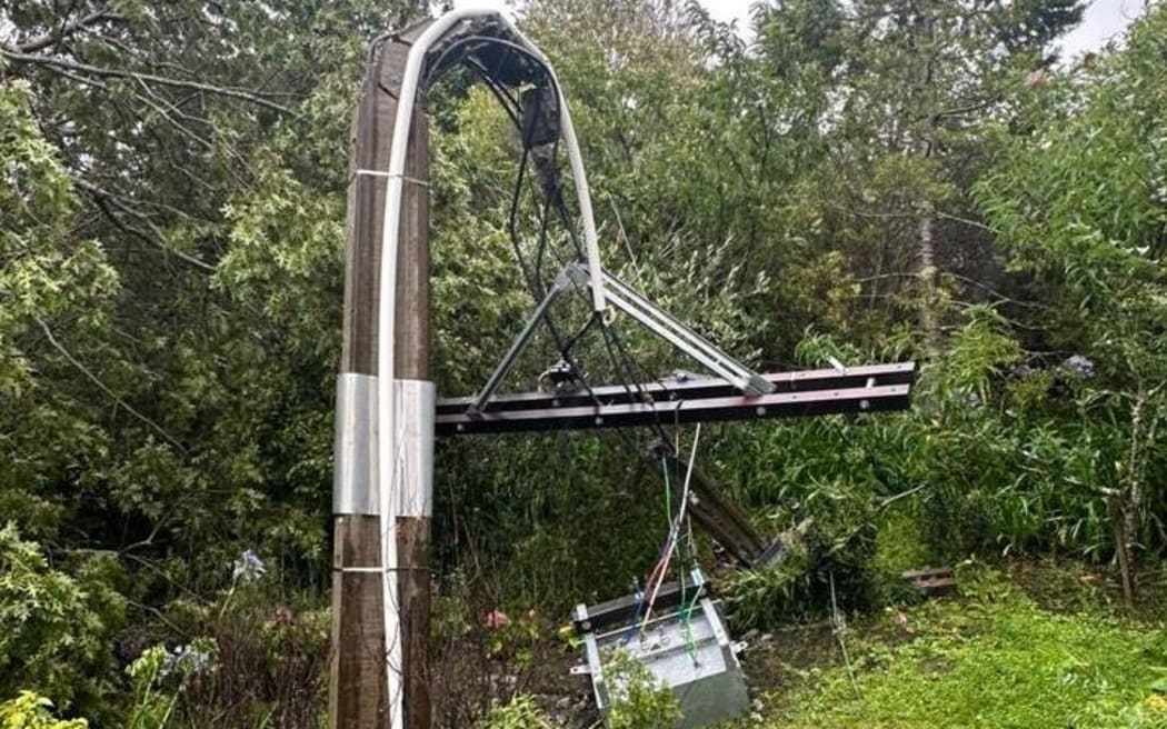 Damaged power pole near Warkworth