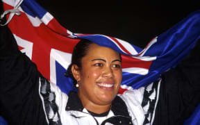Beatrice Faumuina celebrates her discus gold medal performance at the Commonwealth Games, Kuala Lumpur, 1998.