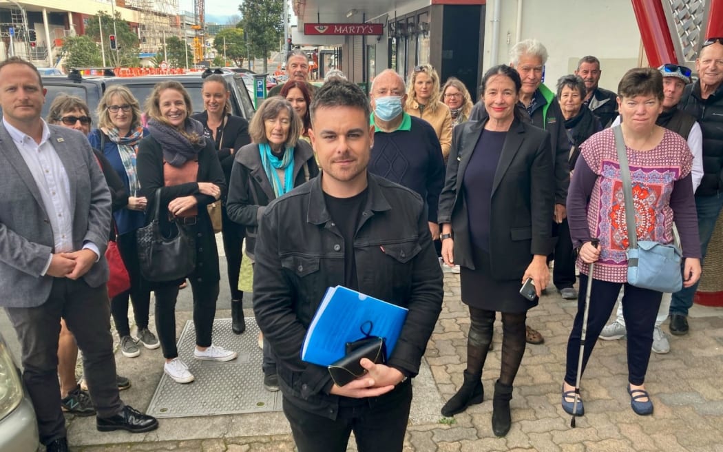 Matthew Nicholson presented his petition about the Links Avenue trial to council in May 2022.