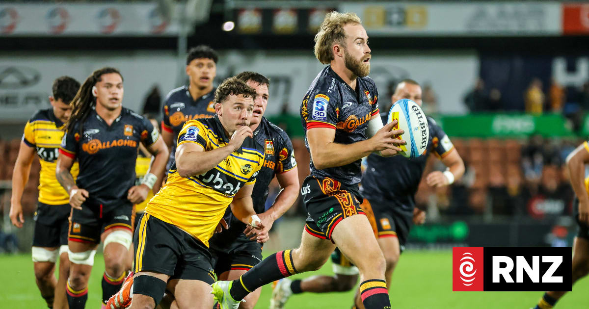 Chiefs beat Hurricanes in golden point extra time thriller | RNZ