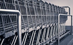 Shopping trolley queue