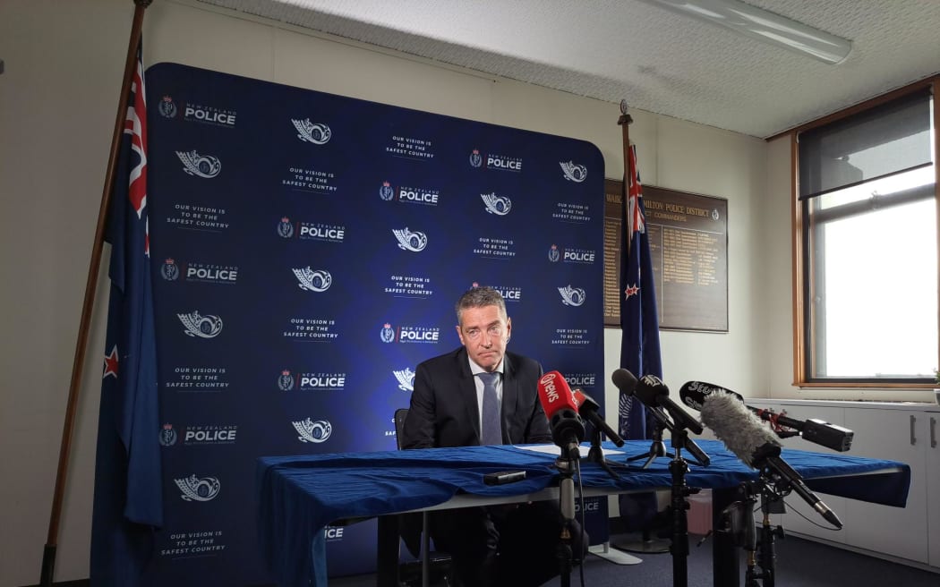 Acting Detective Inspector Andrew Saunders gives a briefing on the new arrest warrant for missing Marokopa man Tom Phillips, 6 September 2023.