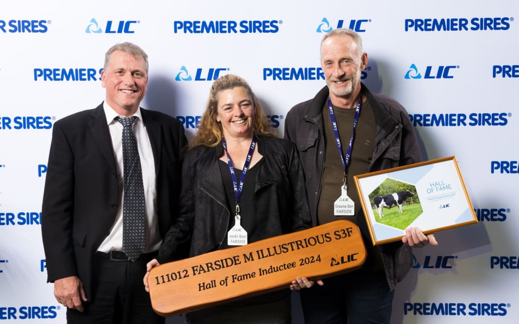 : Illustrious’ breeders, Jacki and Graeme Barr, were presented with the honour at LIC’s annual Breeders’ Day event in Hamilton