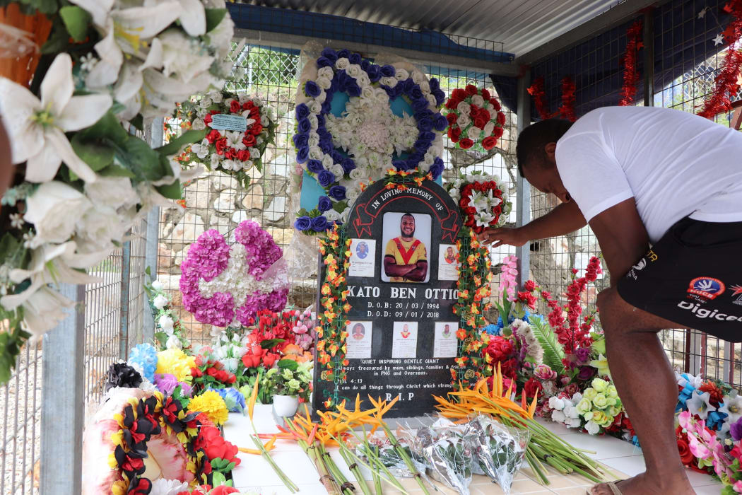 Hunters players visit the grave site of Kato Ottio