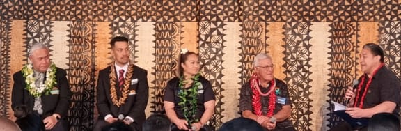Panelist at a discussion included Sir Bryan Williams (second from right) and moderator Eroni Clarke (right).