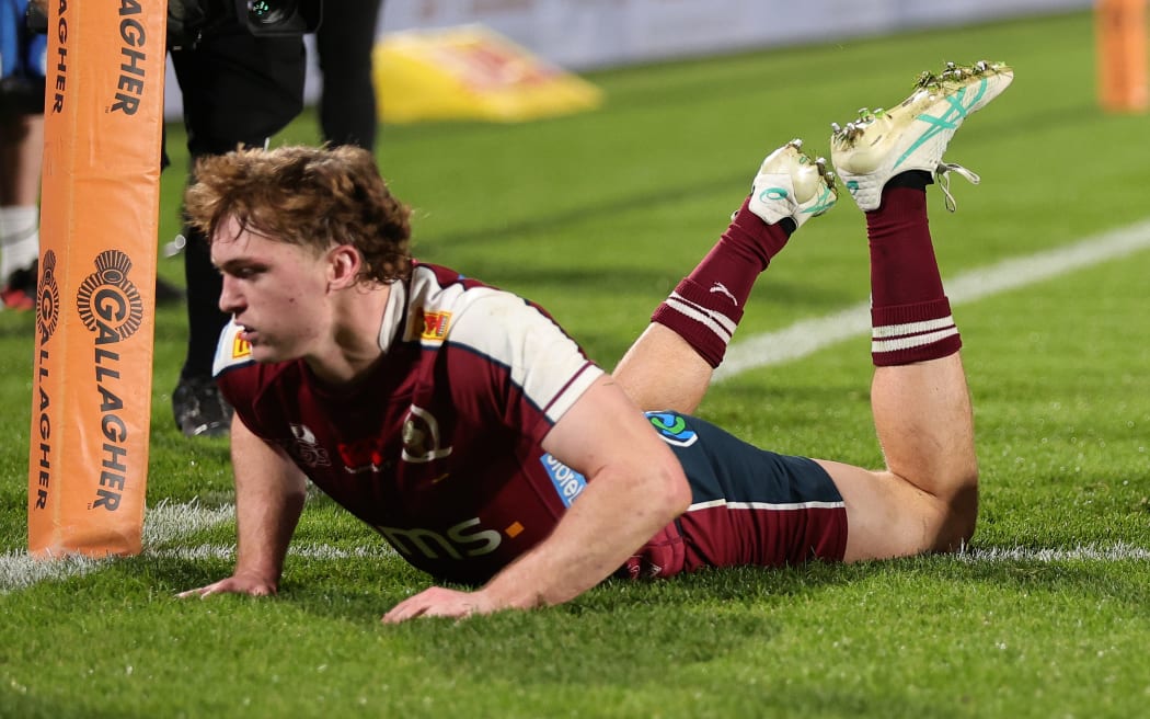 Tim Ryan of the Reds during the Super Rugby Pacific quarter final match between the Chiefs and Queensland Reds at FMG Stadium in Hamilton, New Zealand on Friday June 07, 2024.