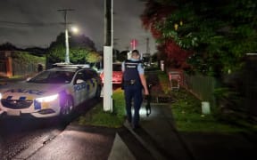 A Police operation underway in the Auckland suburb of Pakuranga on 2 June 2022.