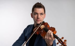 NZSQ violinist Peter Clark