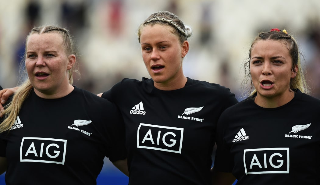 Black ferns L-R Phillipa Love, Chelsea Alley, Renee Holmes. 2020.