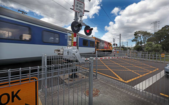 Portage Road level crossing.