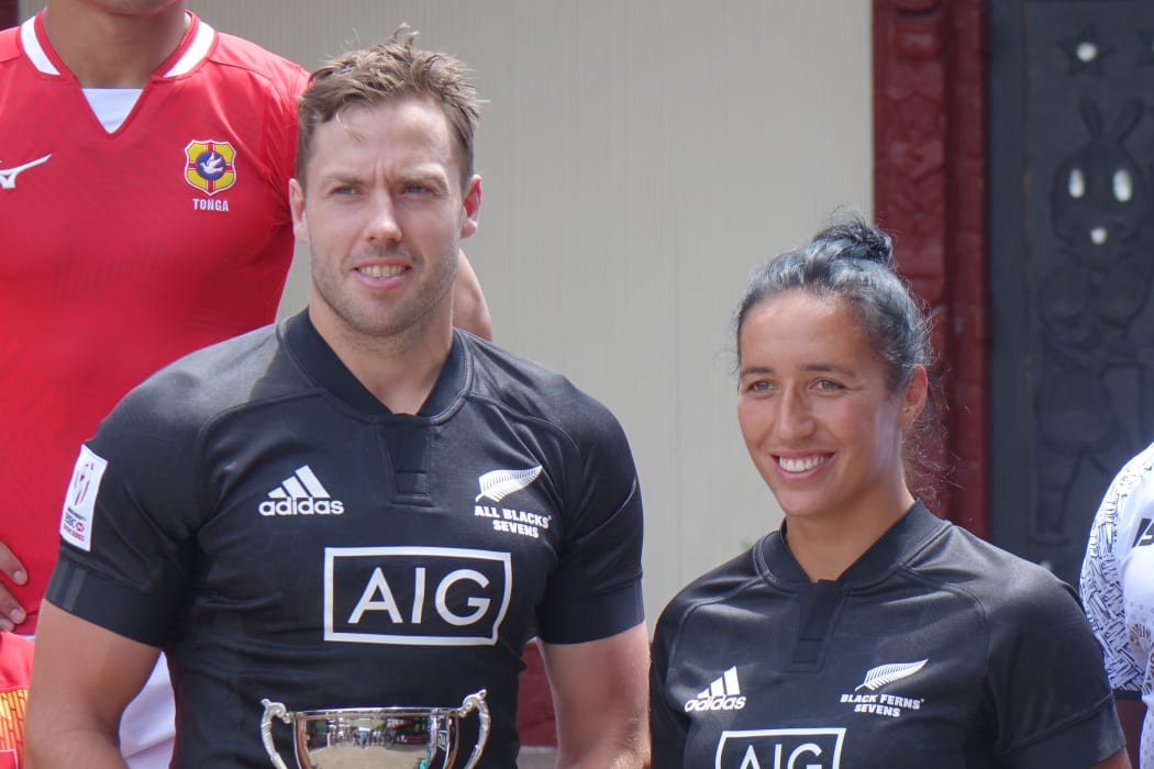 Co-Captain Tim Mikkelson and Black Ferns Captain Sarah Hurini