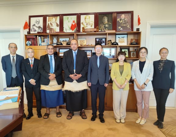 From March 30 to April 4, the delegation from the International Economic Cooperation Bureau of the Ministry of Commerce of the People's Republic of China visited Tonga. They met with Prime Minister Hon. Hu’akavameiliku, Minister for Infrastructure Hon. Sevenitini Toumo’ua, Minister for Agriculture Lord Fohe.
The delegation also made a site inspection of the Tonga High School Sports Complex Project, the China-aid Agricultural Technology Cooperation Project, the Wind Power Project and the Peripheral Area of Mala’ekula Royal Tomb Improvement Project. 
The main purpose of this visit is to support Tongan government in hosting the 53rd Pacific Islands Forum Leaders Meeting this year.