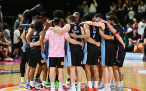 Breaker's players huddle, 2024.
