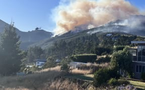 Port Hills fire day 2 - halfway up Worsley Road