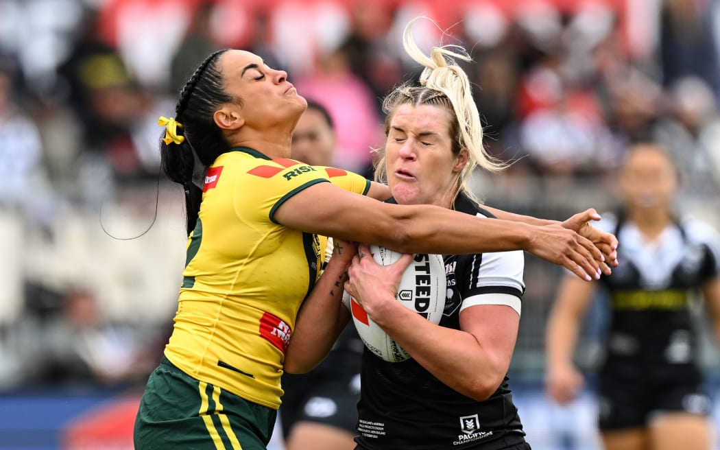 Yasmin Clydsdale of Australia and Brianna Clark of New Zealand.