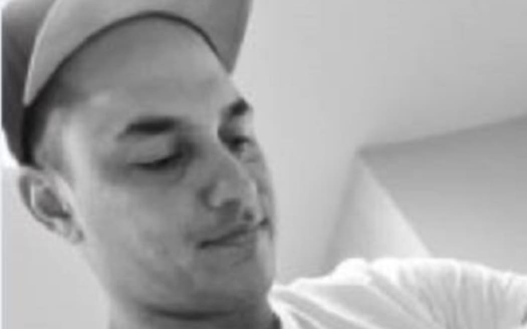 Rau Tongia, 33.