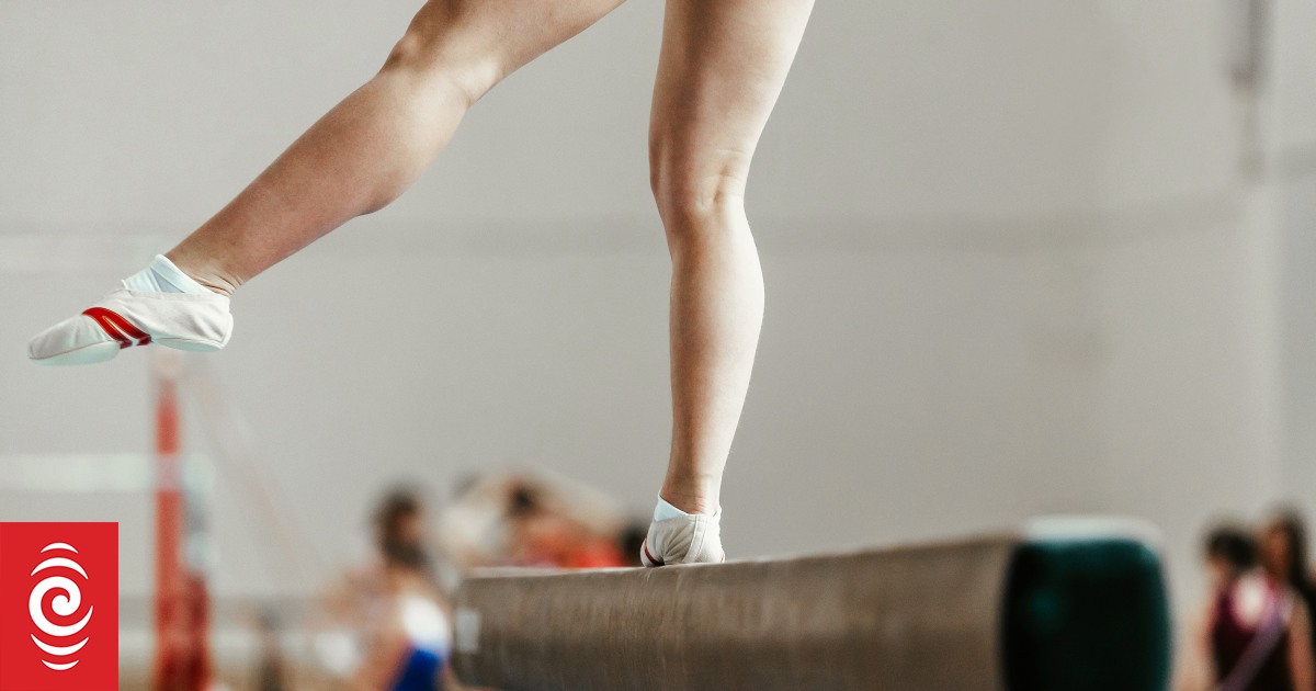 Organizacja sportowa twierdzi, że młode gimnastyczki rzuciły trykoty