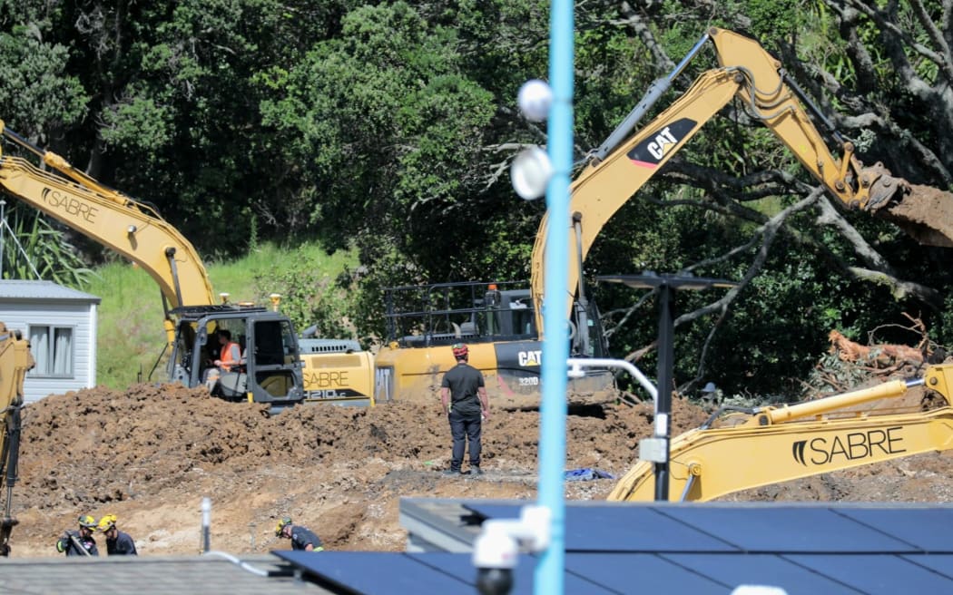 Work resumes at Mount Maunganui landslide site 26/01