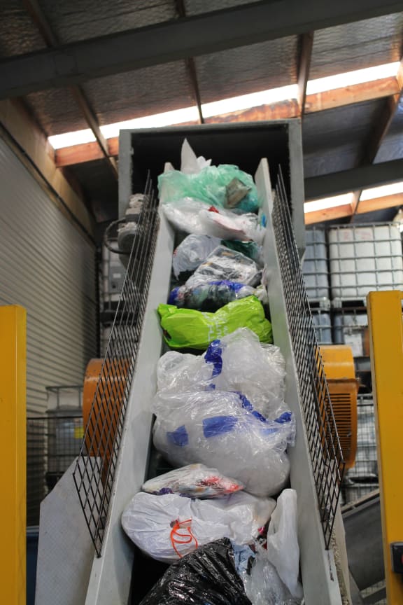 The Waiuku company making fence posts from used plastic RNZ