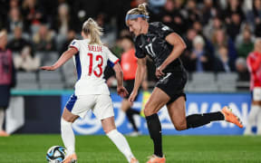 Hannah Wilkinson of New Zealand challenges Norway's Thea Bjelde. New Zealand Football Ferns v Norway, Group Stage-Group A match of the 2023 FIFA Women’s World Cup at Eden Park, Auckland, New Zealand on Thursday 20 July 2023. Mandatory credit: Brett Phibbs / www.photosport.nz