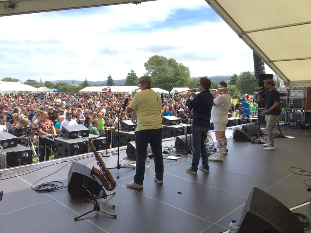 Fat Freddys Drop onstage at Te Ra o te Raukura 2017