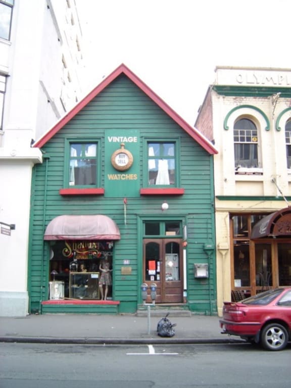 Shands Emporium before the earthquake.