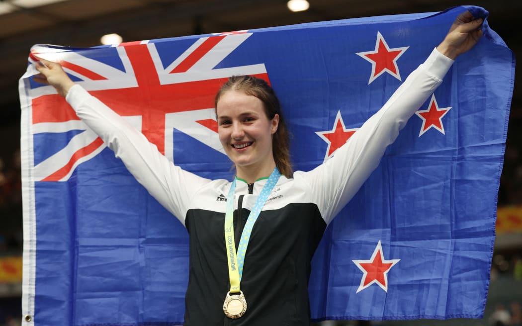 Ellesse Andrews at the medal presentation ceremony for the women's keirin cycling event at the Commonwealth Games, at Lee Valley VeloPark in east London, on August 1, 2022.