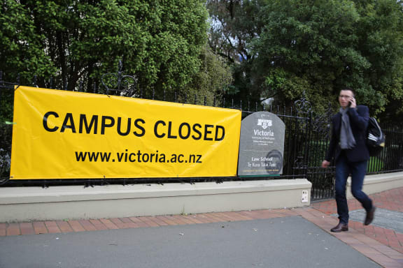 Victoria University has been closed.