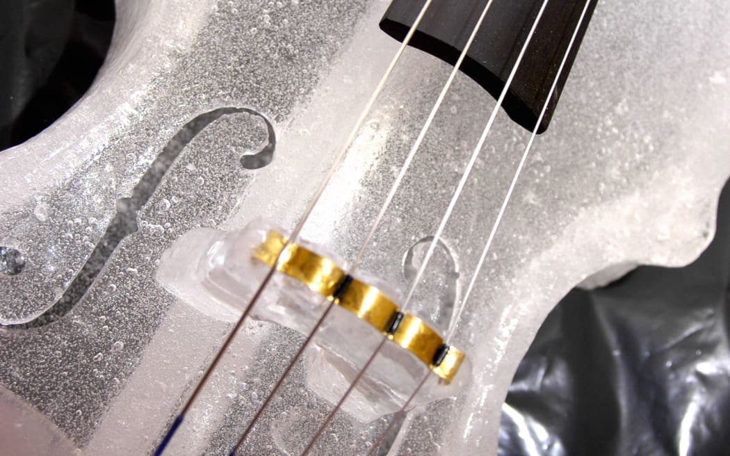 An ice violin by Tim Linhart