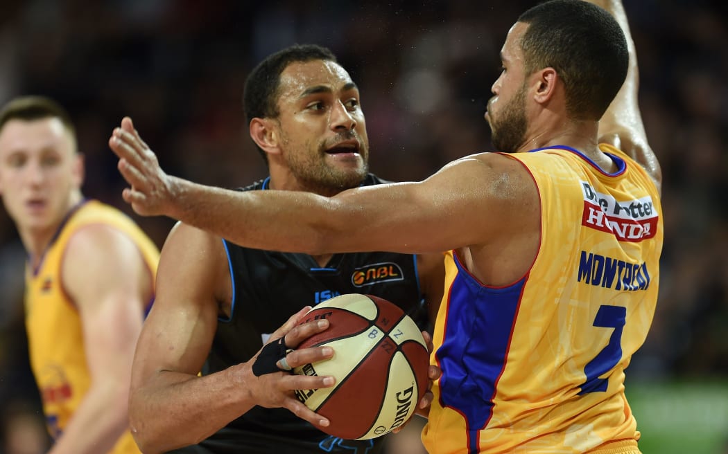 Mika Vukona. Breakers v Adelaide 36ers. 2014/15 ANBL Basketball Season.