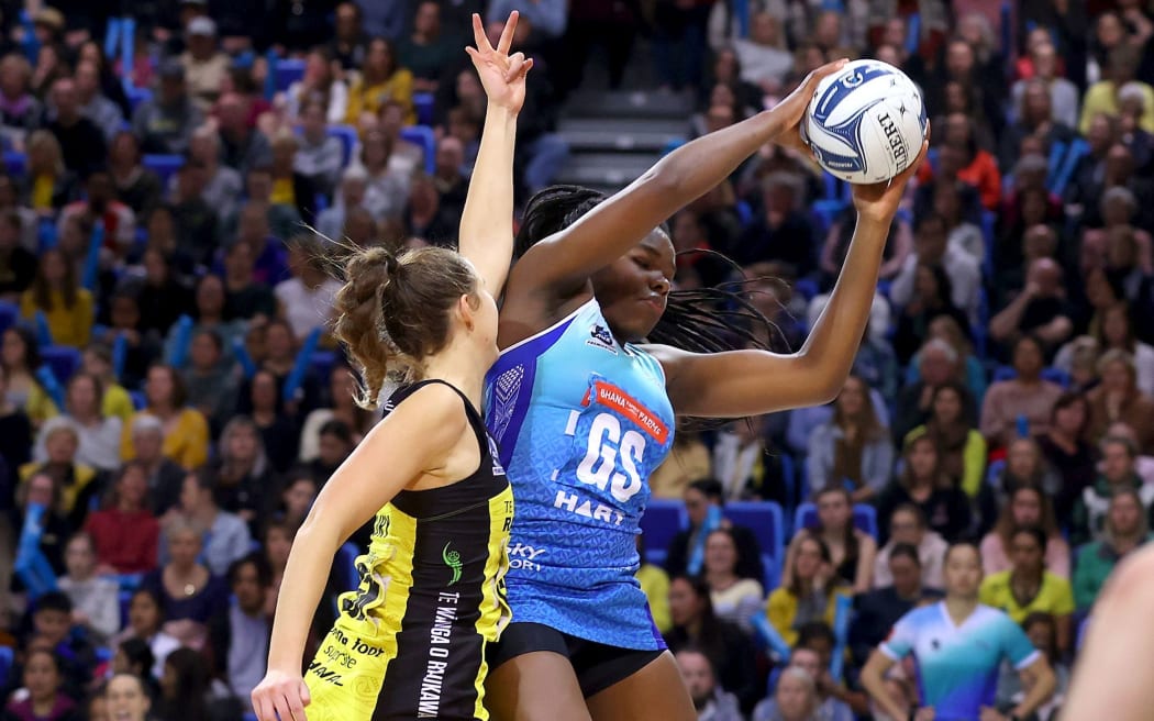 Pulse's Kelly Jury (L) wit Mystics Grace Nweke during the Pulse vs Mystics ANZ Premiership Netball match. Te Rauparaha Arena Sunday, 02 August 2020.